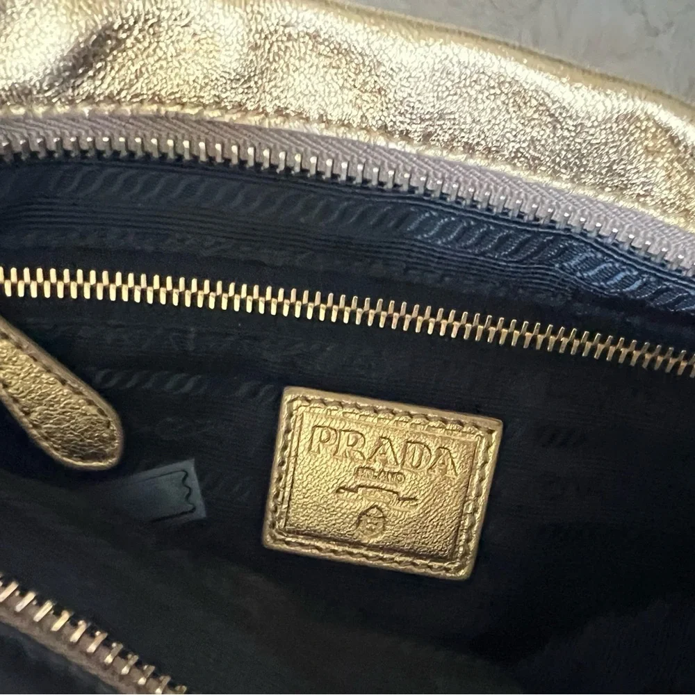 Prada handbag - Picture 3 of 6